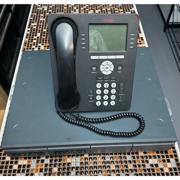 Avaya Other - 13 Avaya Phones model 1616 and 9508, Control Unit IP Office 500 V2 PCS11